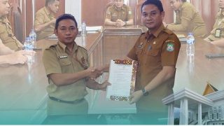 Sekretariat DPRD Kabupaten Bombana Gelar Penandatanganan Perjanjian Kinerja Pejabat Struktural Tahun 2025